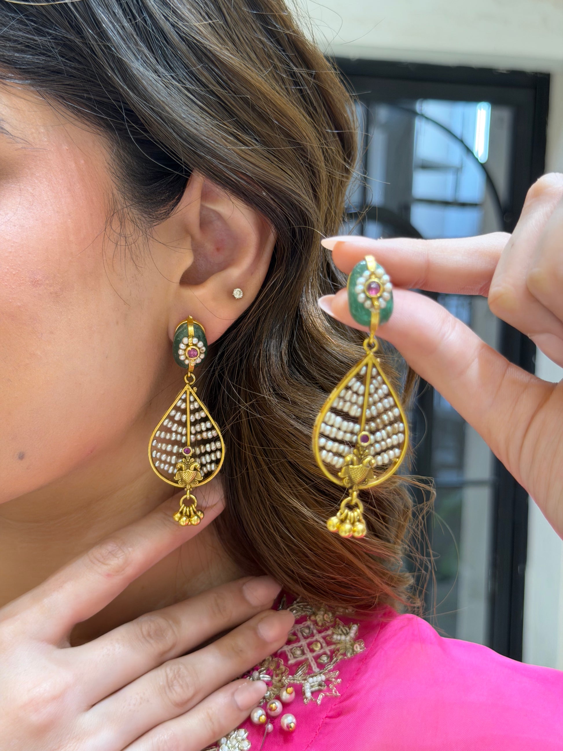Pearl Peacock Drops