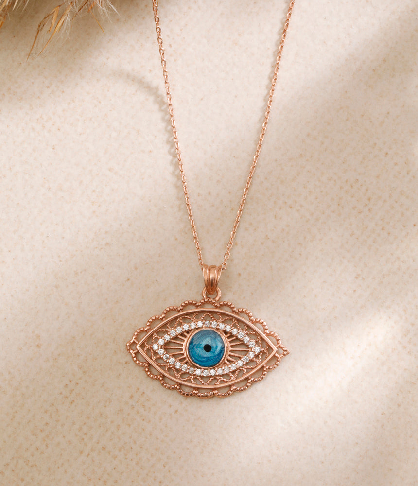 Iris Pendant Chain