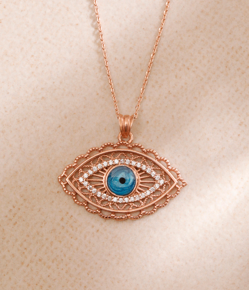 Iris Pendant Chain